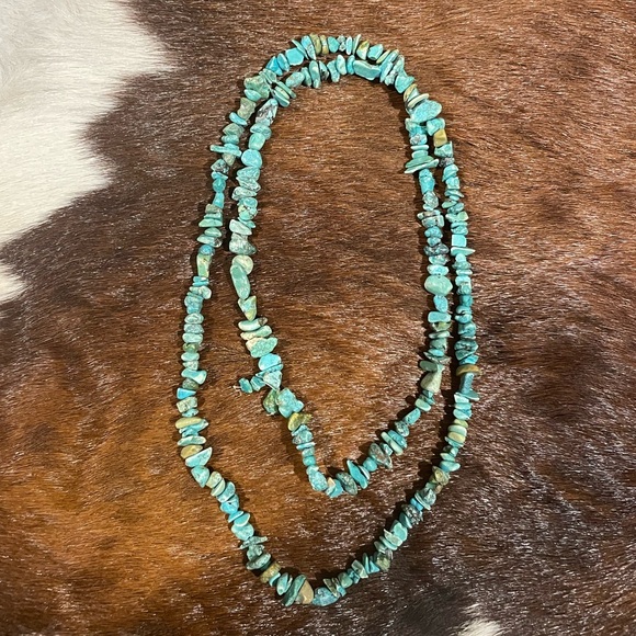Strand of Turquoise Beads - Picture 3 of 6